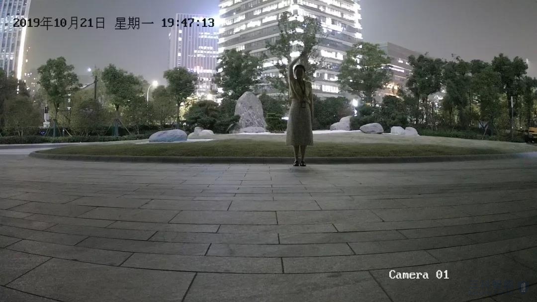 双补光摄像机 双补光摄像机